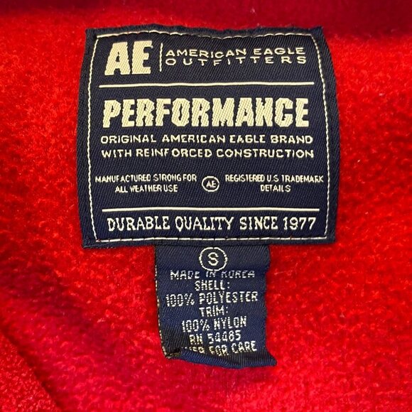 AE Mens Fleece Vest Small Performance Red & Black With Zippered Pockets Durable - Picture 5 of 8